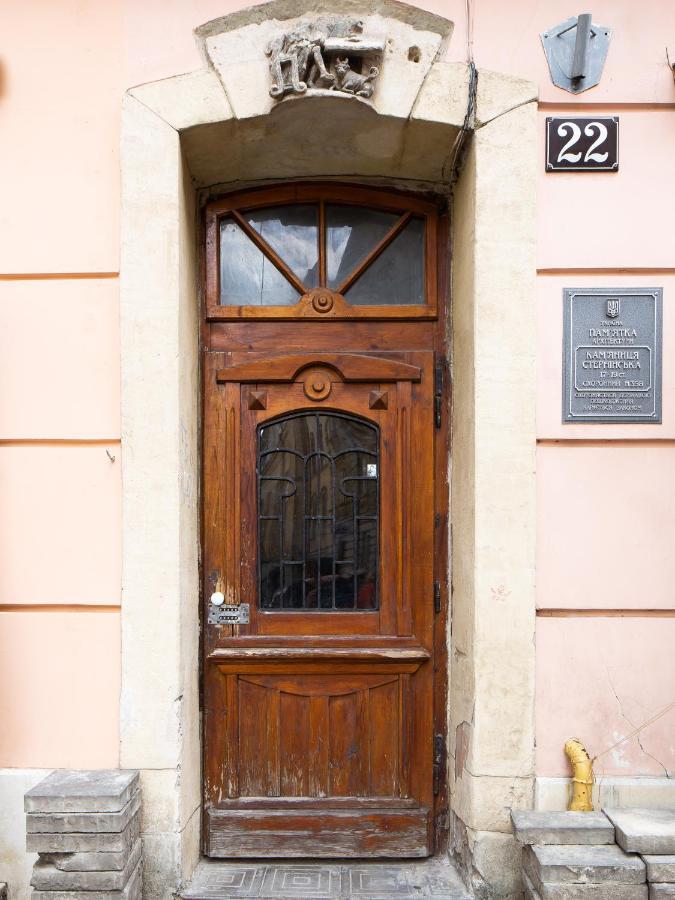 Lion King Krakivska Apartment Lviv Exterior photo